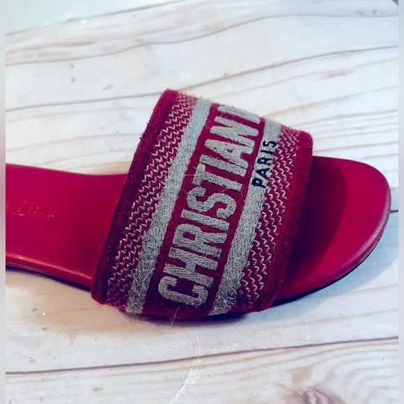 **AMPUTEE ONE SHOE ONLY Christian Dior Red LOGO Slides 38 / 8 AMPUTEE*RIGHT FOOT - Picture 3 of 9